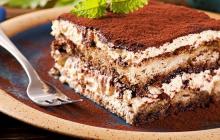 Jednostavna čokoladna torta sa mlijekom i kakaom: recept za spori kuhač