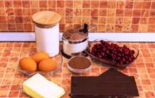 Brownie cu cireșe congelate sau proaspete Brownie cu cireșe la cuptor