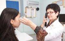 Analizujemy choroby oczu zapalenie spojówek Zapalenie spojówek po śnie